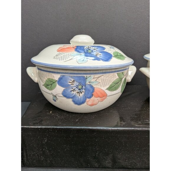 Mikasa Intaglio Country Poppies CAC29 Round 4 1/2" Casserole Dish w/Lid Set of 2 - Picture 2 of 12